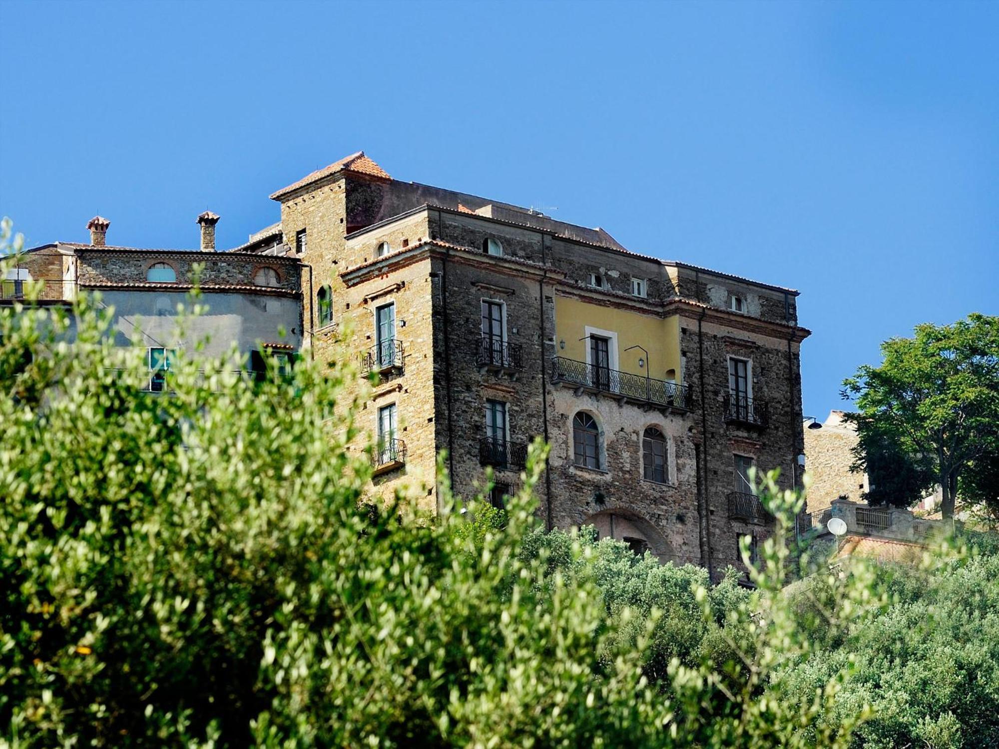 דירות קסטלבאטה Residenza Matarazzo E Le Sue Soffitte מראה חיצוני תמונה